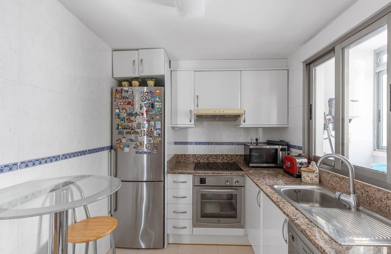 Ático de 2 habitaciones en Torrevieja en venta con piscina garaje - 449.000 € (Ref: 9803767)