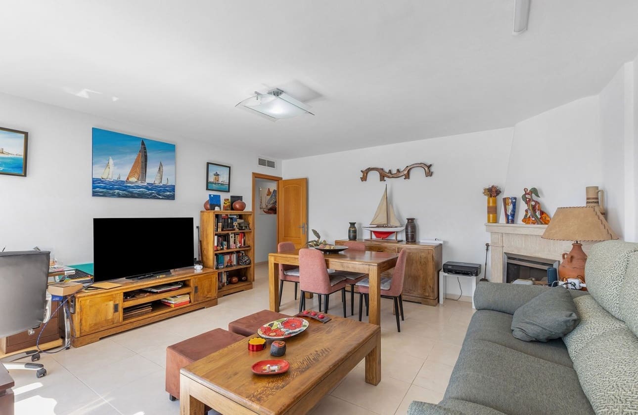 Ático de 2 habitaciones en Torrevieja en venta con piscina garaje - 449.000 € (Ref: 9803767)