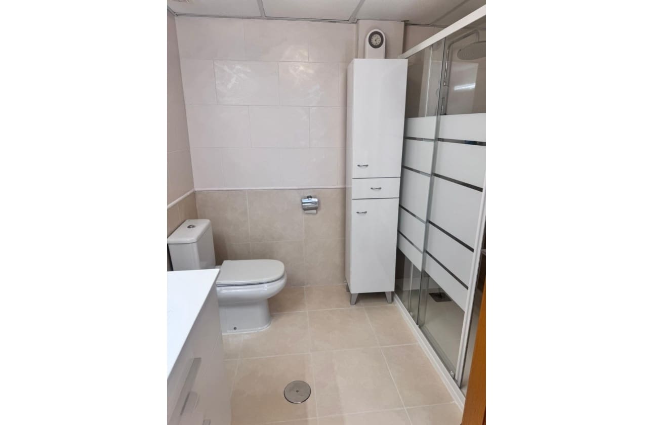 3 bedroom Penthouse for sale in Torrevieja with pool garage - € 329,000 (Ref: 9807212)