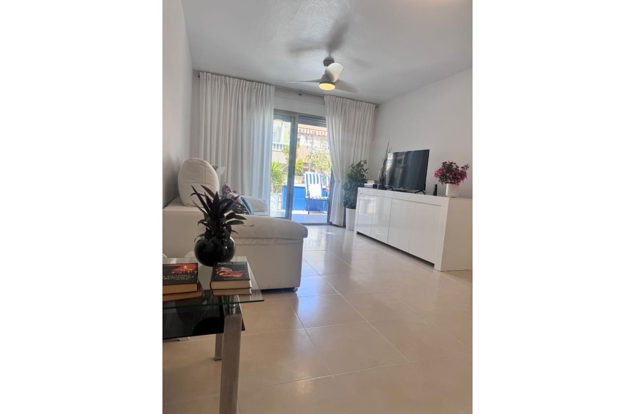 3 bedroom Penthouse for sale in Torrevieja with pool garage - € 329,000 (Ref: 9807212)