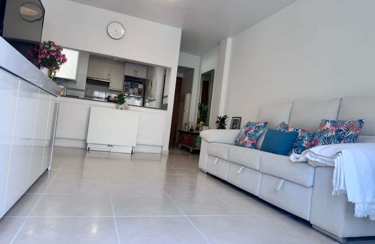 3 bedroom Penthouse for sale in Torrevieja with pool garage - € 329,000 (Ref: 9807212)