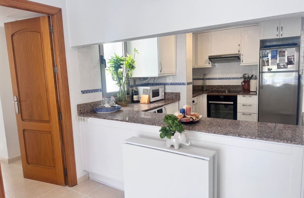 3 bedroom Penthouse for sale in Torrevieja with pool garage - € 329,000 (Ref: 9807212)