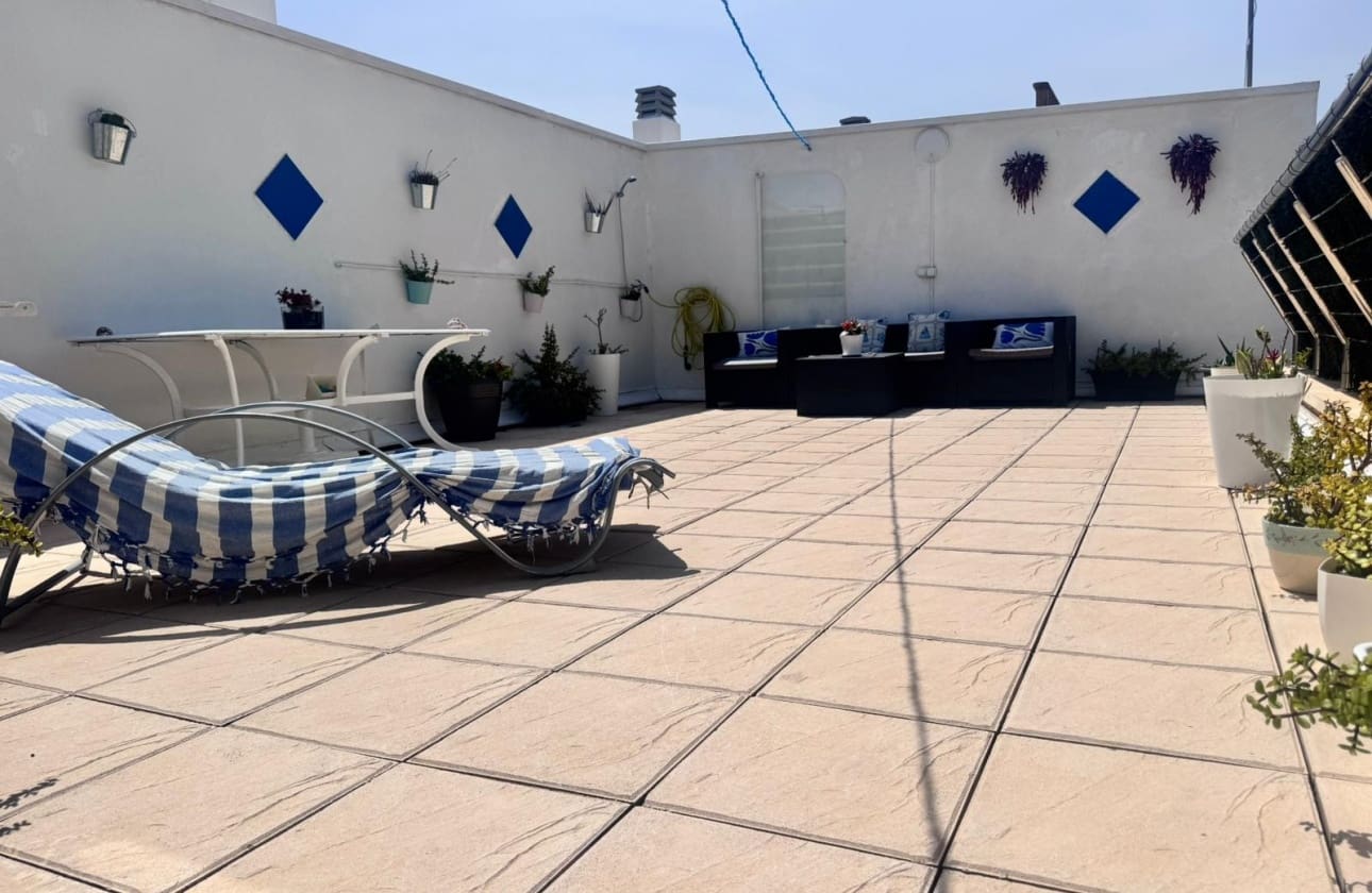 3 bedroom Penthouse for sale in Torrevieja with pool garage - € 329,000 (Ref: 9807212)