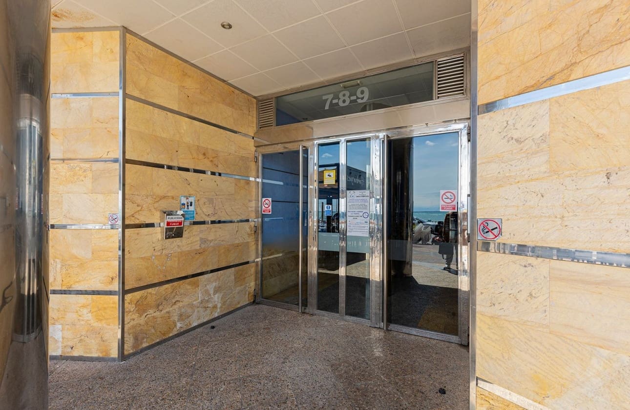 3 bedroom Penthouse for sale in Torrevieja with pool garage - € 329,000 (Ref: 9807212)