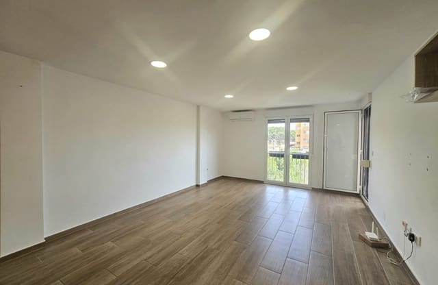 3 makuuhuone Ranta-asunto myytävänä paikassa Zona Pueblo, Guardamar del Segura mukana 
autotalli - 220 000 € (Ref: 9808603)