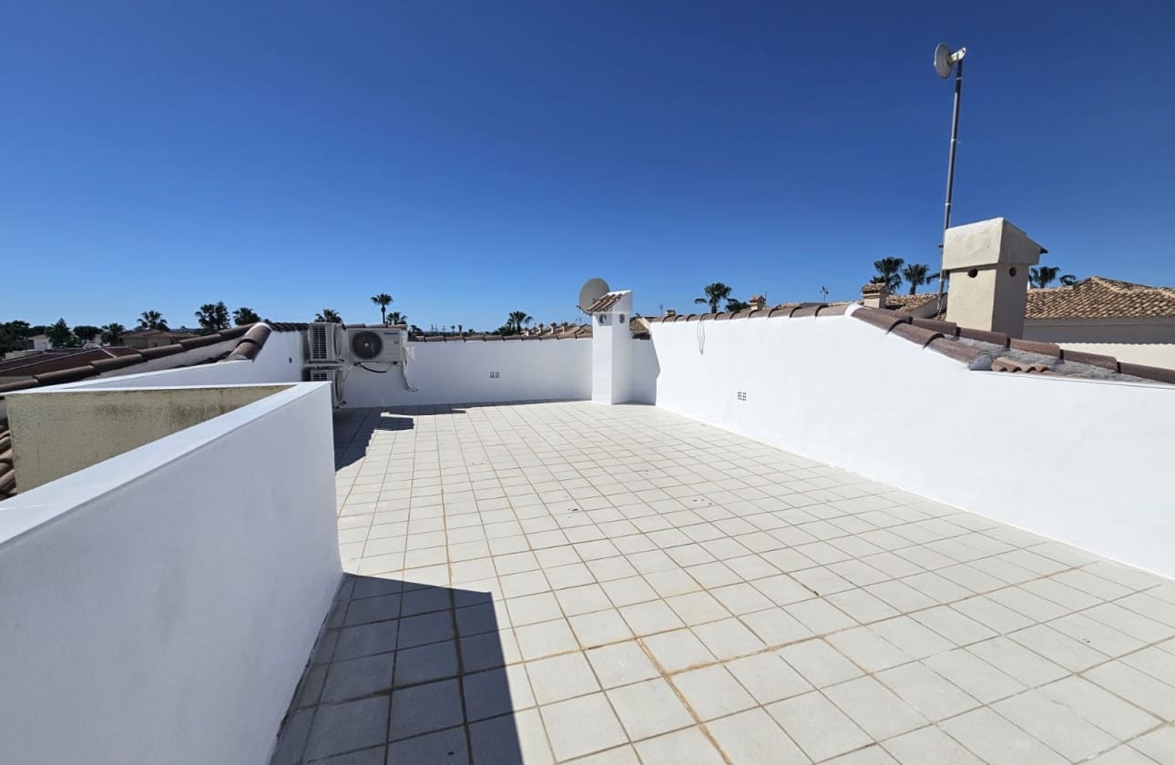 Chalet de 3 habitaciones en Ciudad Quesada en venta con piscina garaje - 430.000 € (Ref: 9815150)