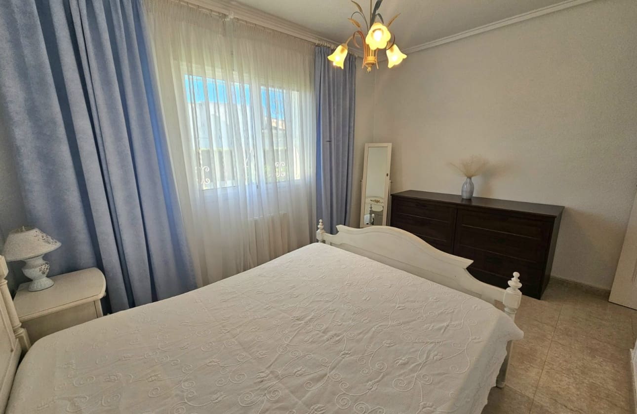 Chalet de 3 habitaciones en Ciudad Quesada en venta con piscina garaje - 430.000 € (Ref: 9815150)