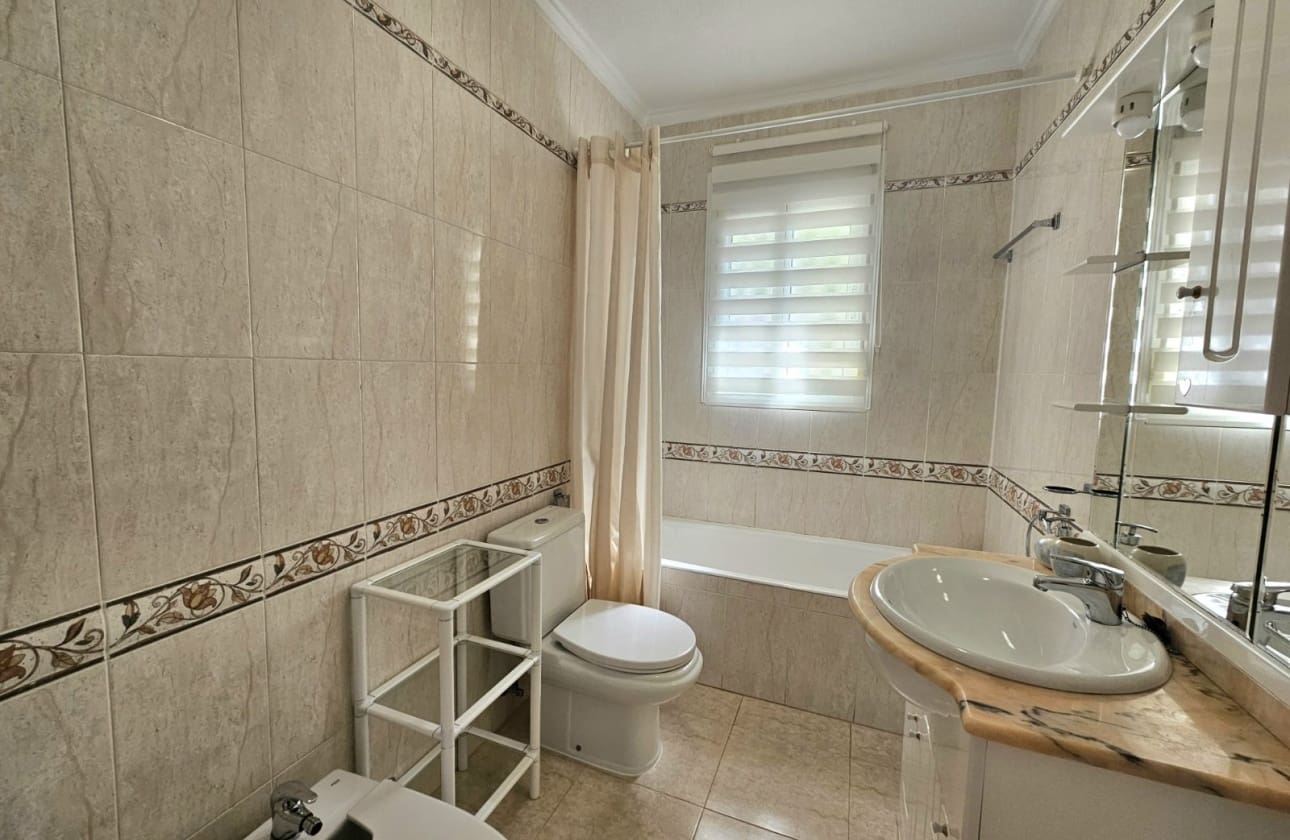 Chalet de 3 habitaciones en Ciudad Quesada en venta con piscina garaje - 430.000 € (Ref: 9815150)