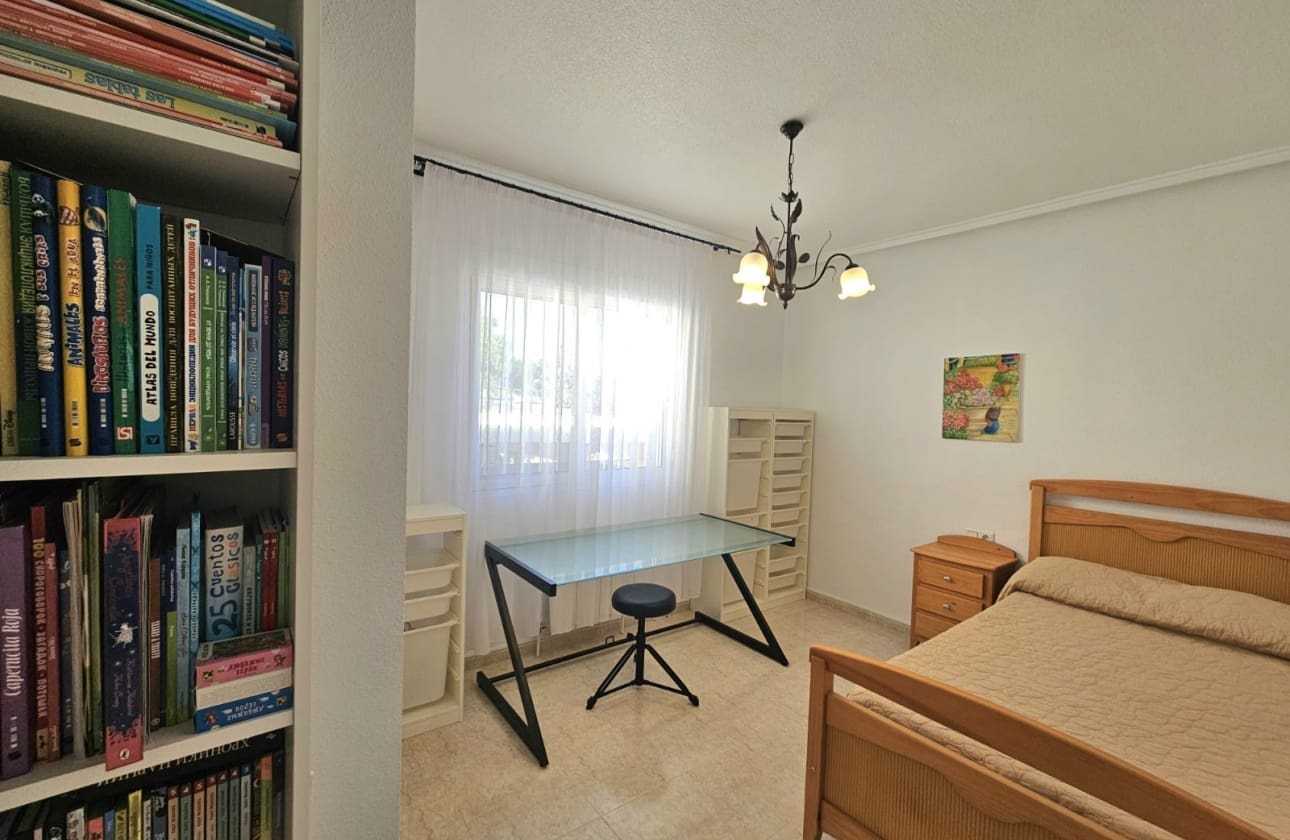 Chalet de 3 habitaciones en Ciudad Quesada en venta con piscina garaje - 430.000 € (Ref: 9815150)