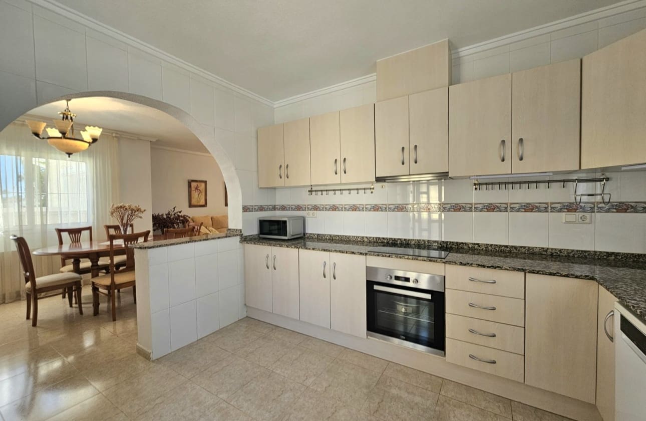Chalet de 3 habitaciones en Ciudad Quesada en venta con piscina garaje - 430.000 € (Ref: 9815150)