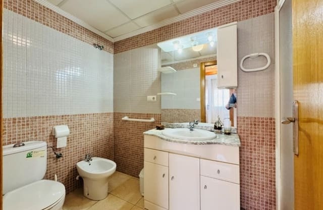 2 sovrum Lägenhet till salu i Centro, Torrevieja med pool - 179 000 € (Ref: 9826575)