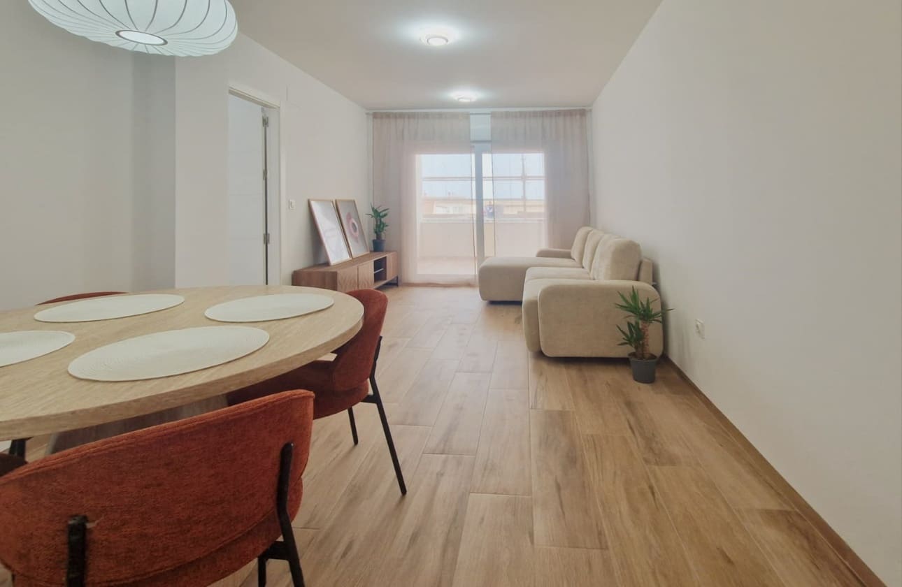 2 slaapkamer Appartement te koop in San Fulgencio met zwembad - € 148.000 (Ref: 9838702)