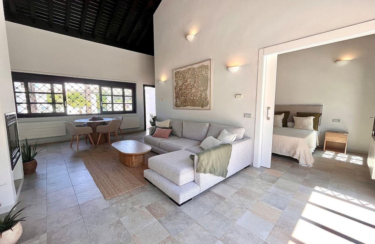 2 bedroom Villa for sale in La Peraleja Golf Resort - € 298,000 (Ref: 9844021)