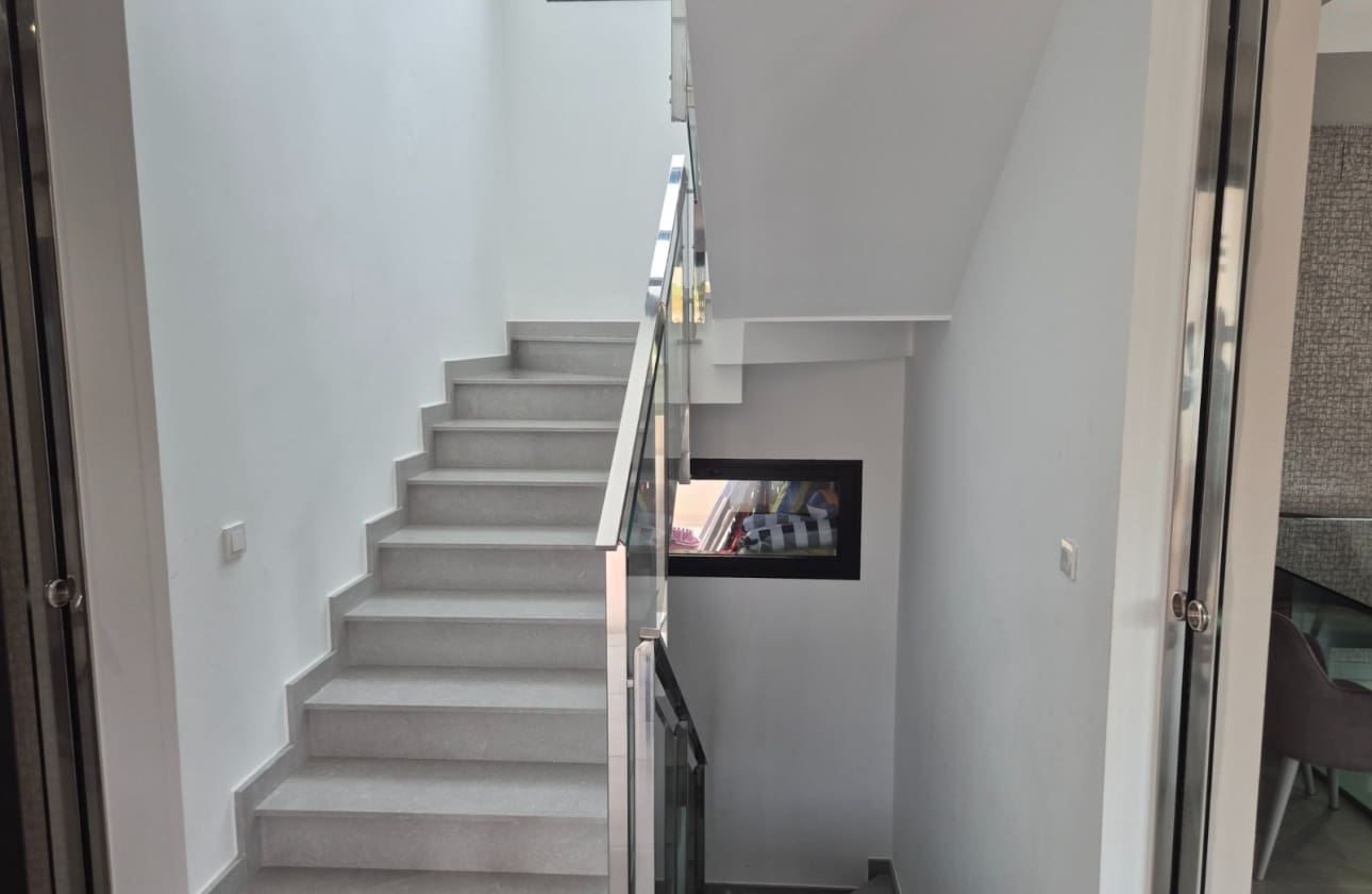 5 quarto Moradia para venda em Los Balcones com piscina garagem - 960 000 € (Ref: 9844033)