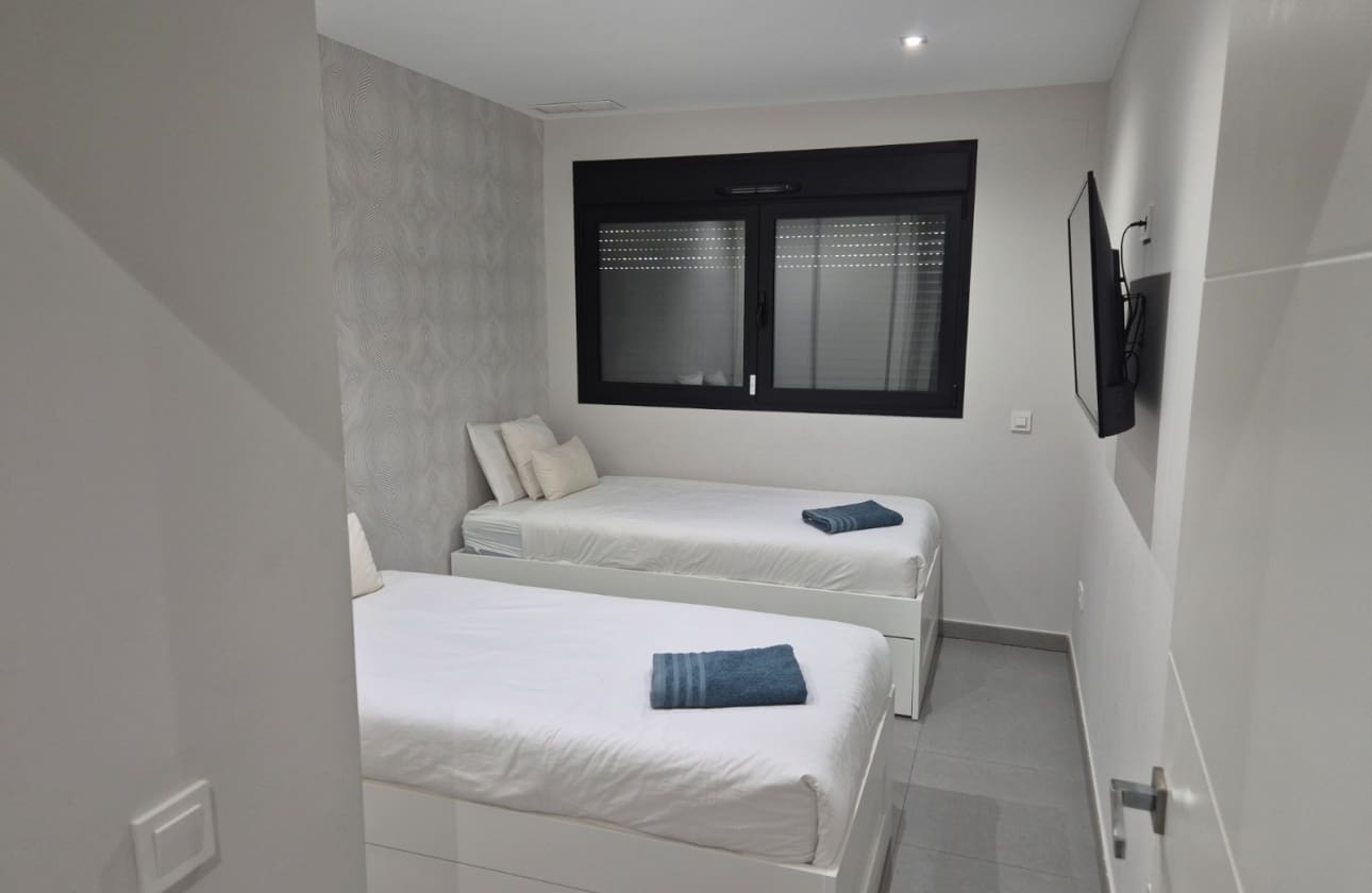 5 quarto Moradia para venda em Los Balcones com piscina garagem - 960 000 € (Ref: 9844033)