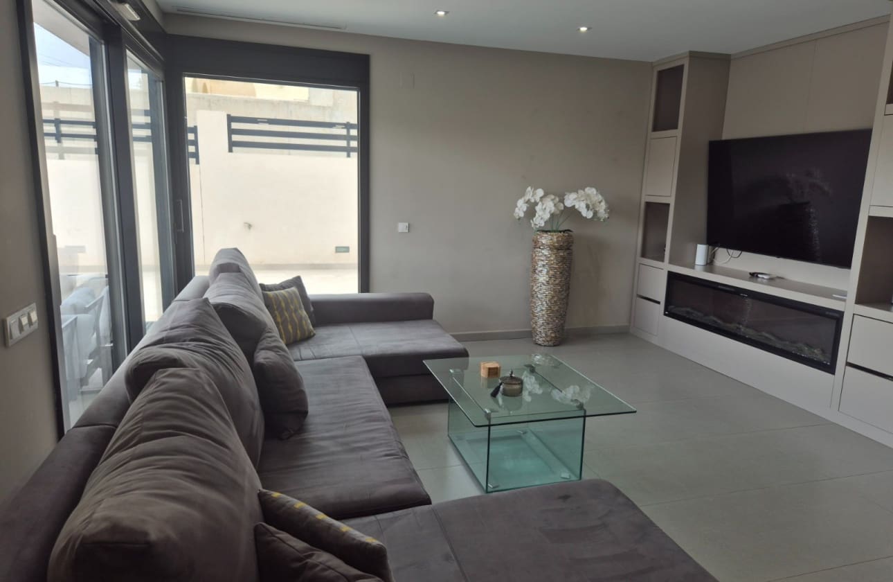 5 quarto Moradia para venda em Los Balcones com piscina garagem - 960 000 € (Ref: 9844033)