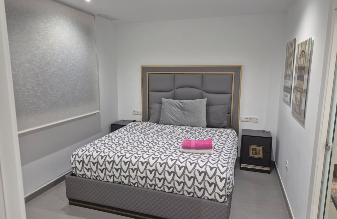 5 quarto Moradia para venda em Los Balcones com piscina garagem - 960 000 € (Ref: 9844033)