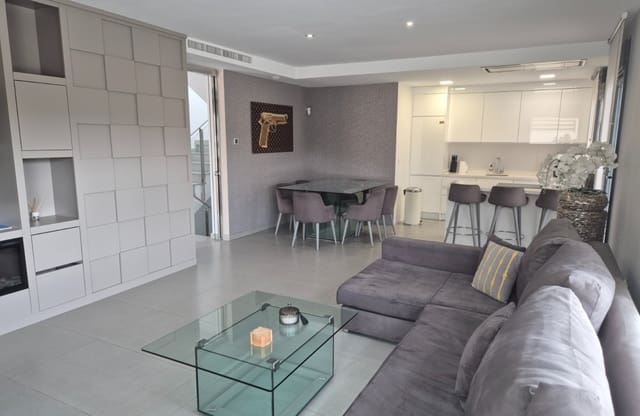 5 quarto Moradia para venda em Los Balcones com piscina garagem - 960 000 € (Ref: 9844033)