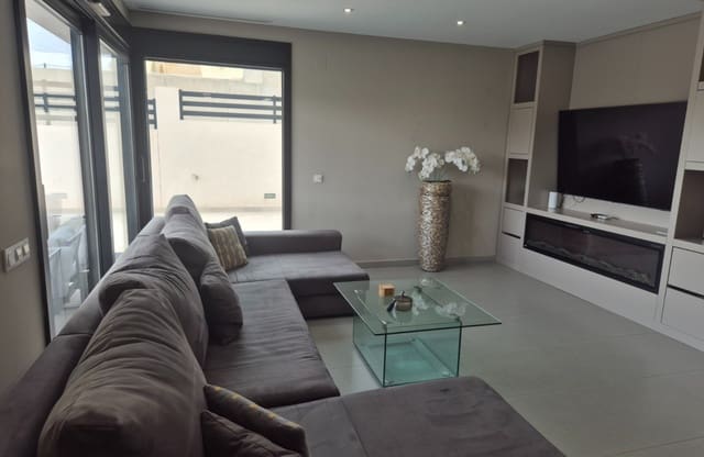 5 quarto Moradia para venda em Los Balcones com piscina garagem - 960 000 € (Ref: 9844033)