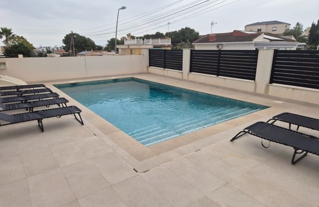 5 quarto Moradia para venda em Los Balcones com piscina garagem - 960 000 € (Ref: 9844033)