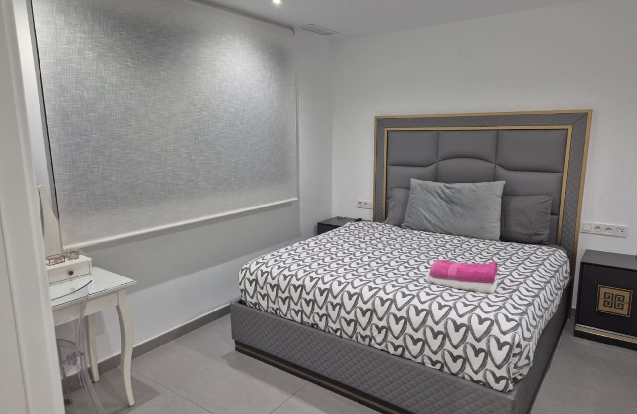 5 quarto Moradia para venda em Los Balcones com piscina garagem - 960 000 € (Ref: 9844033)