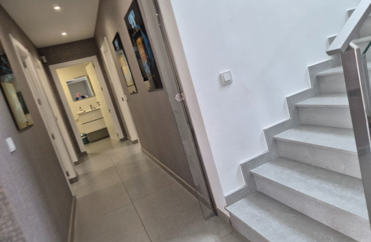 5 quarto Moradia para venda em Los Balcones com piscina garagem - 960 000 € (Ref: 9844033)