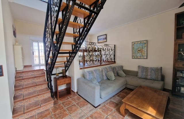 4 chambre Maison de Ville à vendre à Zona Pueblo, Guardamar del Segura - 345 000 € (Ref: 9844034)