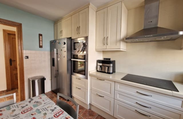 4 sypialnia Dom na sprzedaż w Zona Pueblo, Guardamar del Segura - 345 000 € (Ref: 9844034)