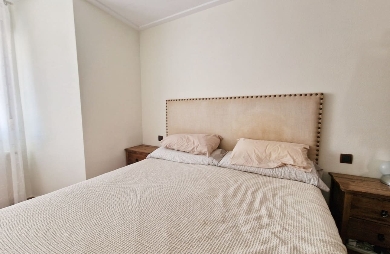 4 chambre Maison de Ville à vendre à Guardamar del Segura - 345 000 € (Ref: 9844034)