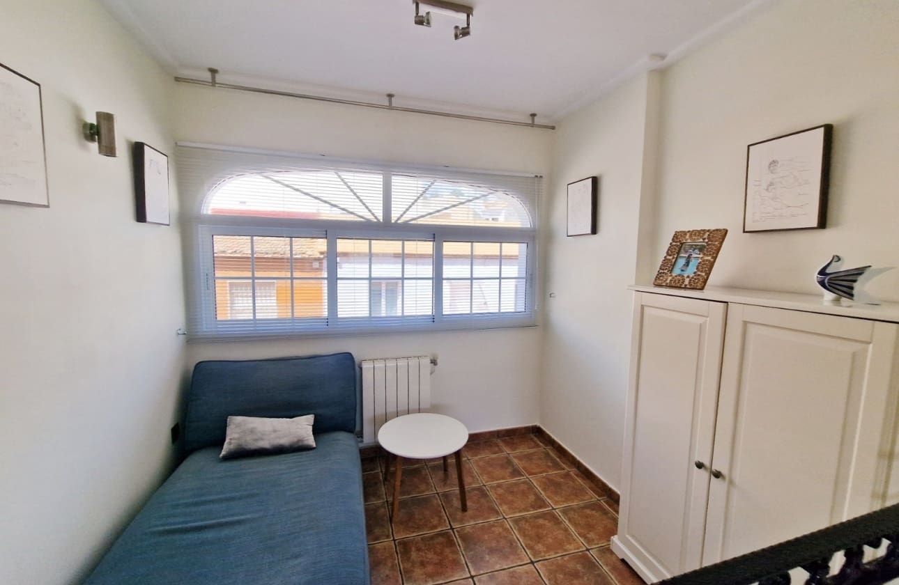 4 chambre Maison de Ville à vendre à Guardamar del Segura - 345 000 € (Ref: 9844034)