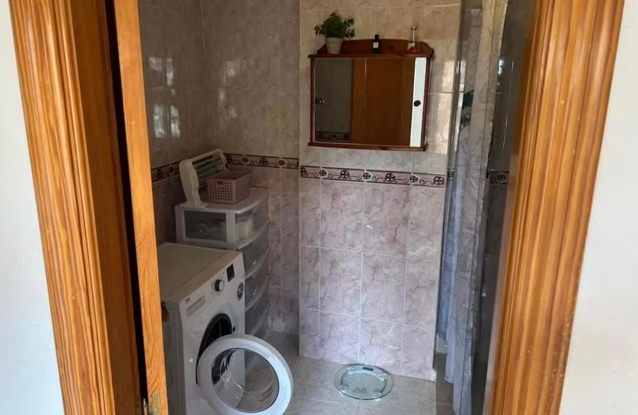 6 bedroom Apartment for sale in San Miguel de Salinas - € 270,000 (Ref: 9844037)
