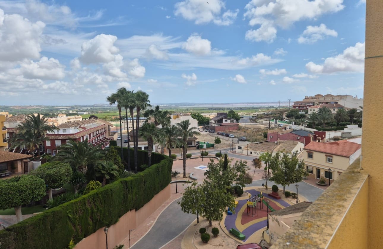 6 bedroom Apartment for sale in San Miguel de Salinas - € 270,000 (Ref: 9844037)