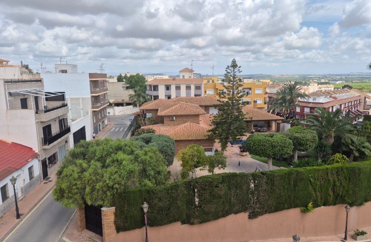 6 bedroom Apartment for sale in San Miguel de Salinas - € 270,000 (Ref: 9844037)