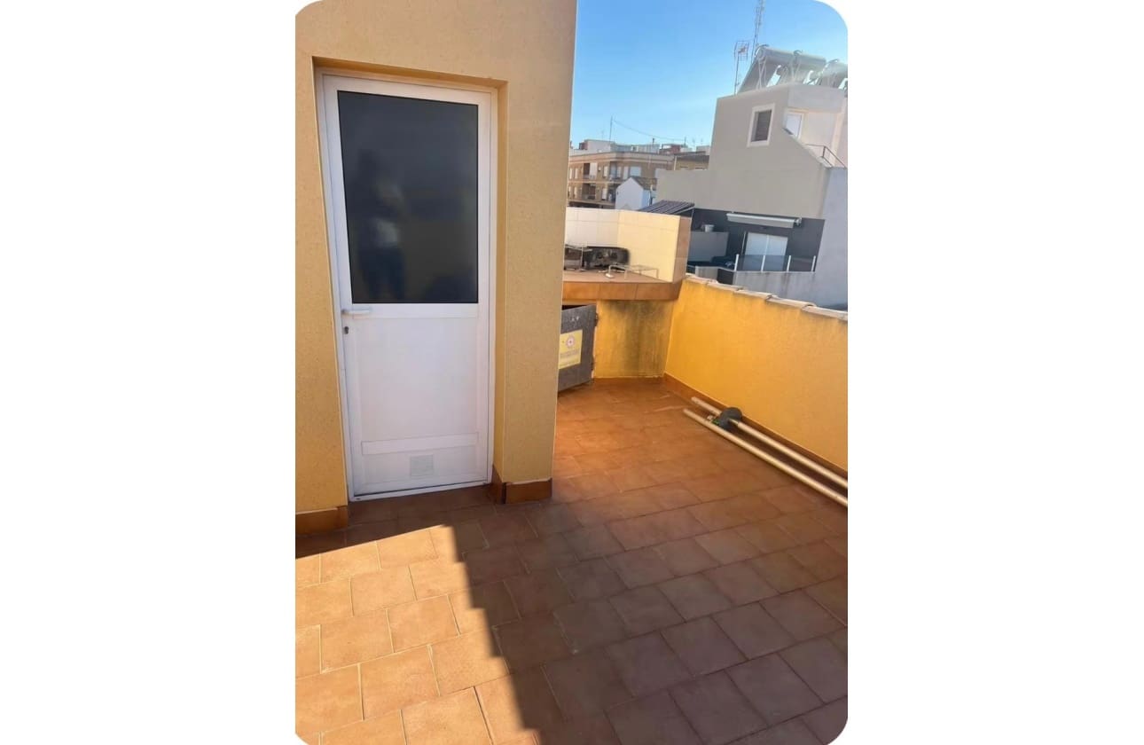 6 bedroom Apartment for sale in San Miguel de Salinas - € 270,000 (Ref: 9844037)