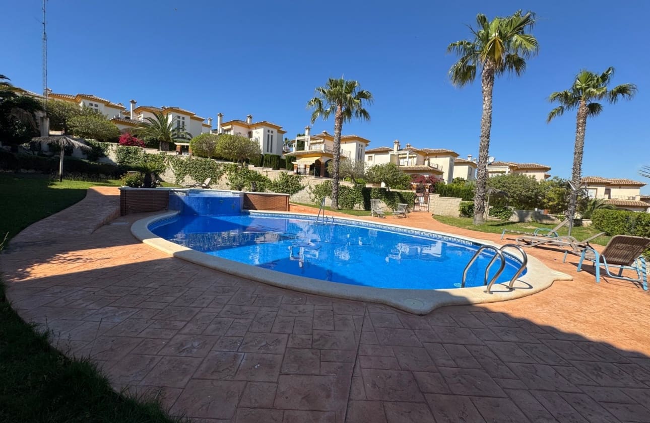 3 bedroom Villa for sale in La Marquesa with pool garage - € 420,000 (Ref: 9850418)