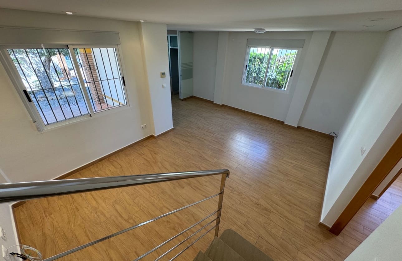 3 bedroom Villa for sale in La Marquesa with pool garage - € 420,000 (Ref: 9850418)