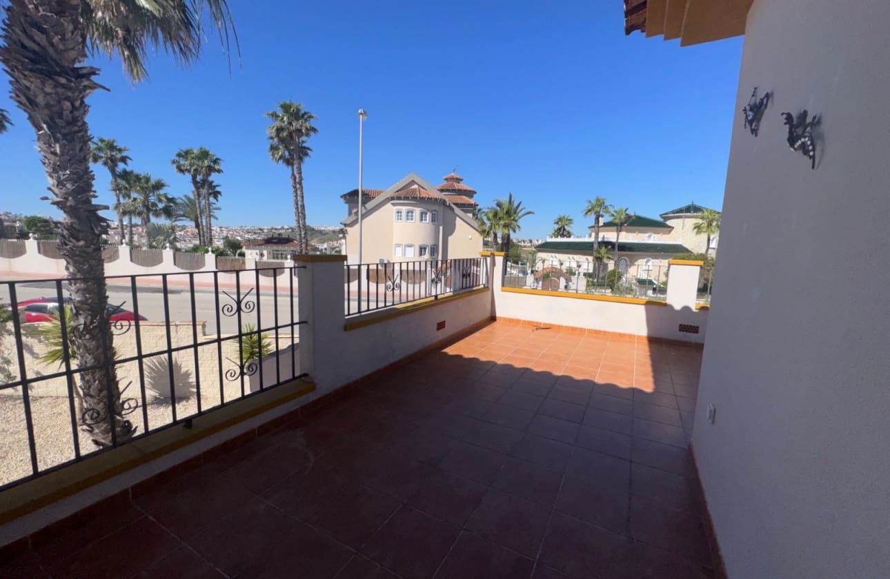 3 bedroom Villa for sale in La Marquesa with pool garage - € 420,000 (Ref: 9850418)