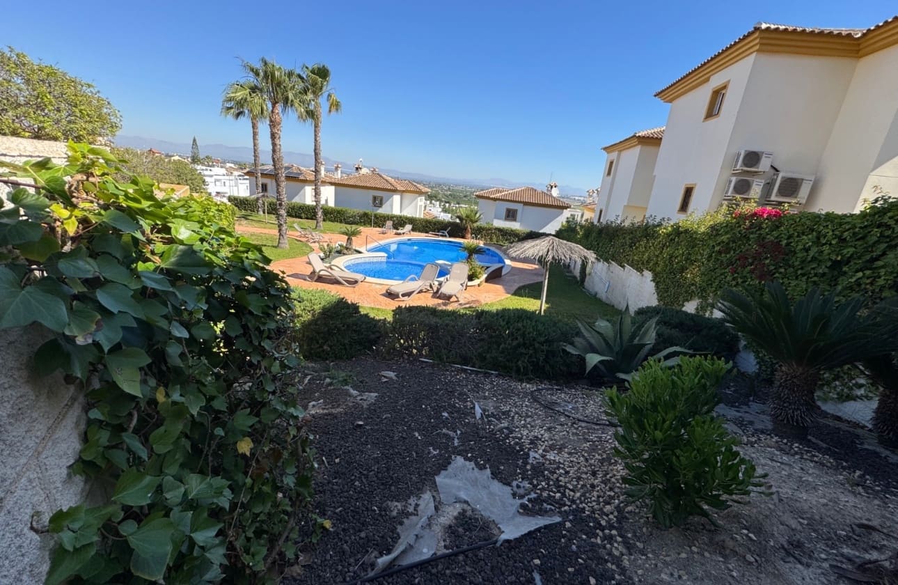 3 bedroom Villa for sale in La Marquesa with pool garage - € 420,000 (Ref: 9850418)