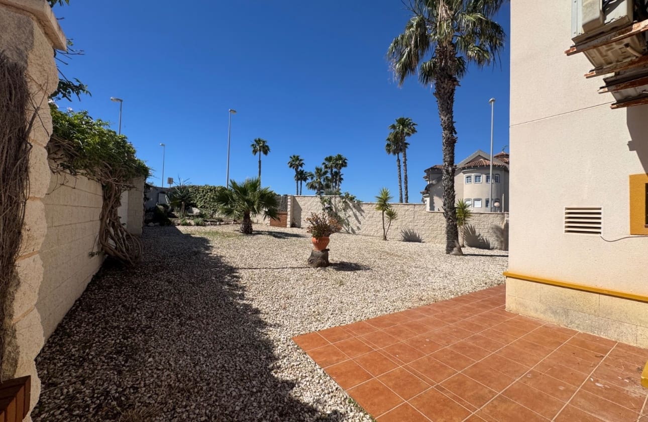 3 bedroom Villa for sale in La Marquesa with pool garage - € 420,000 (Ref: 9850418)