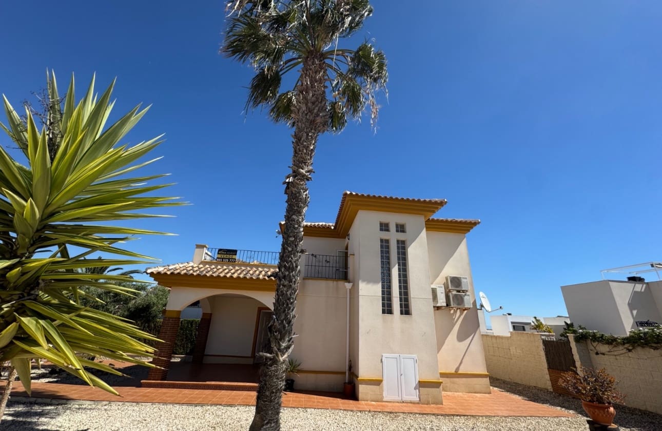 3 bedroom Villa for sale in La Marquesa with pool garage - € 420,000 (Ref: 9850418)