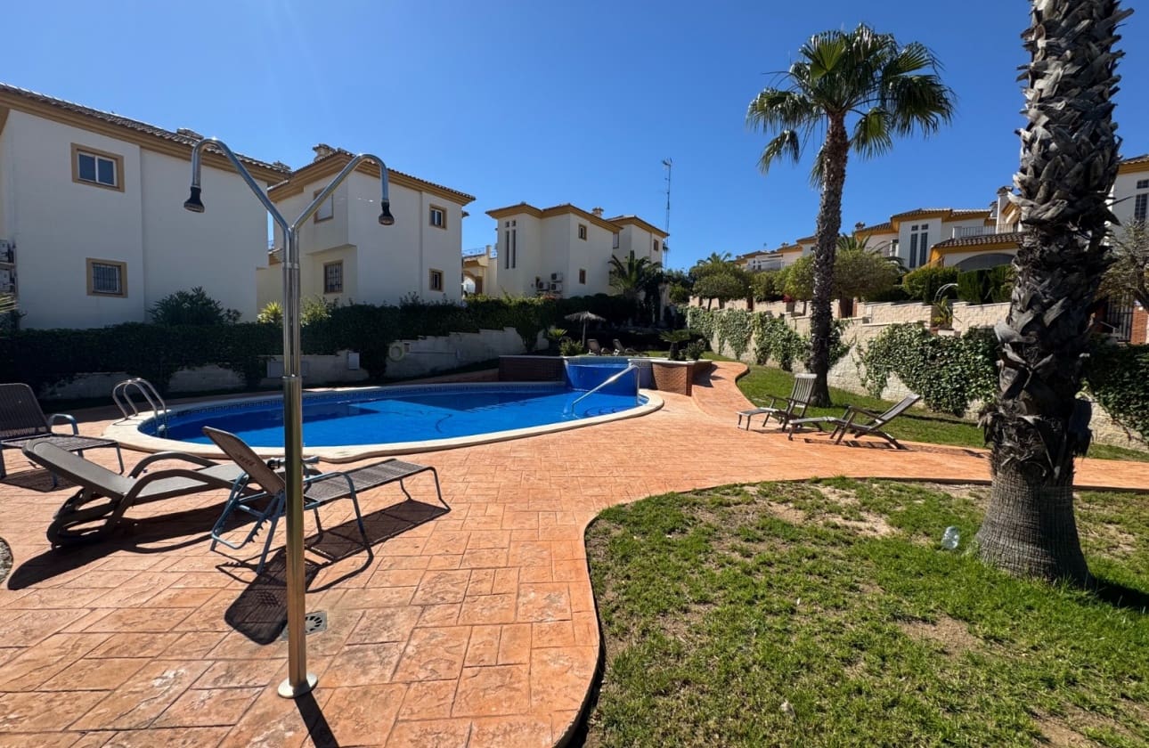 3 bedroom Villa for sale in La Marquesa with pool garage - € 420,000 (Ref: 9850418)