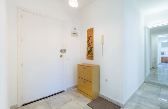 3 bedroom Beach Apartment for sale in Gaspar Perelló, Torrevieja - € 249,000 (Ref: 9854647)