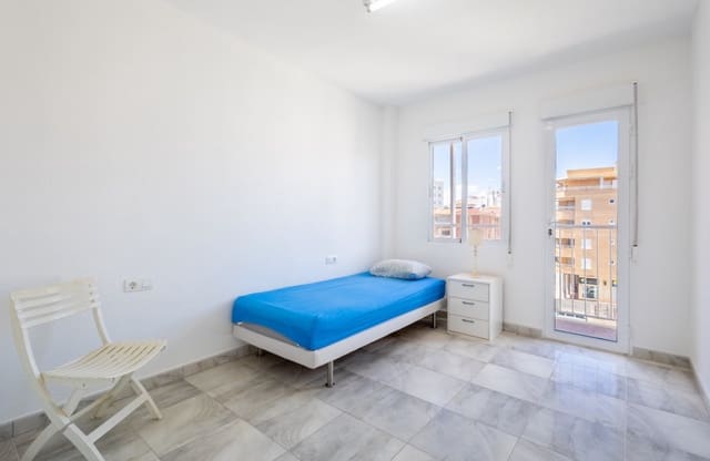 3 bedroom Beach Apartment for sale in Gaspar Perelló, Torrevieja - € 249,000 (Ref: 9854647)