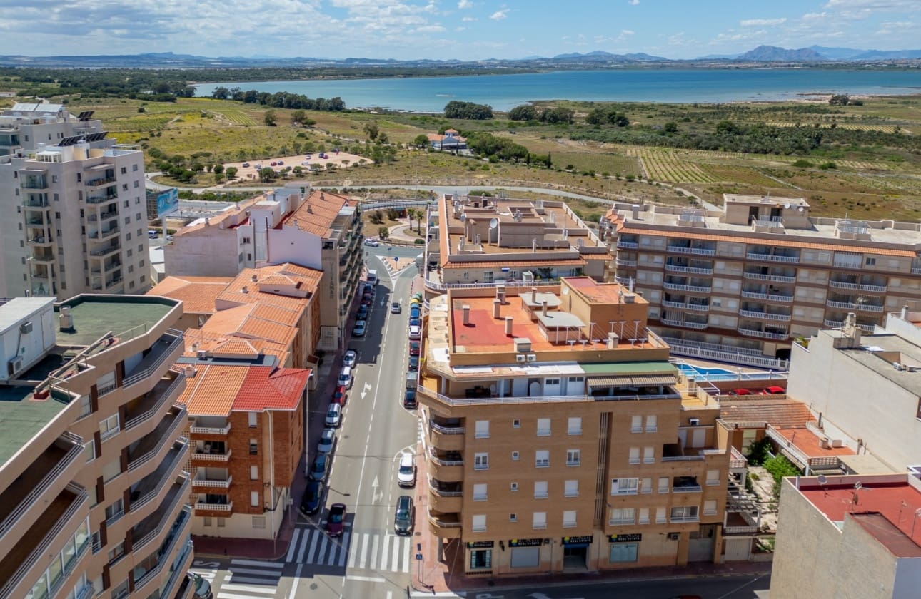 3 makuuhuone Ranta-asunto myytävänä paikassa La Mata - 249 000 € (Ref: 9854647)