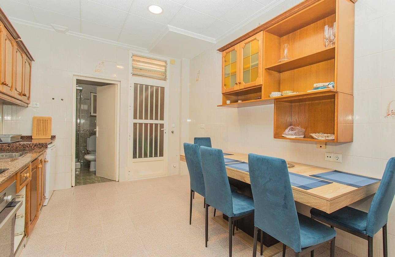5 soverom Hus til salgs i Torrevieja - € 249 000 (Ref: 9858731)
