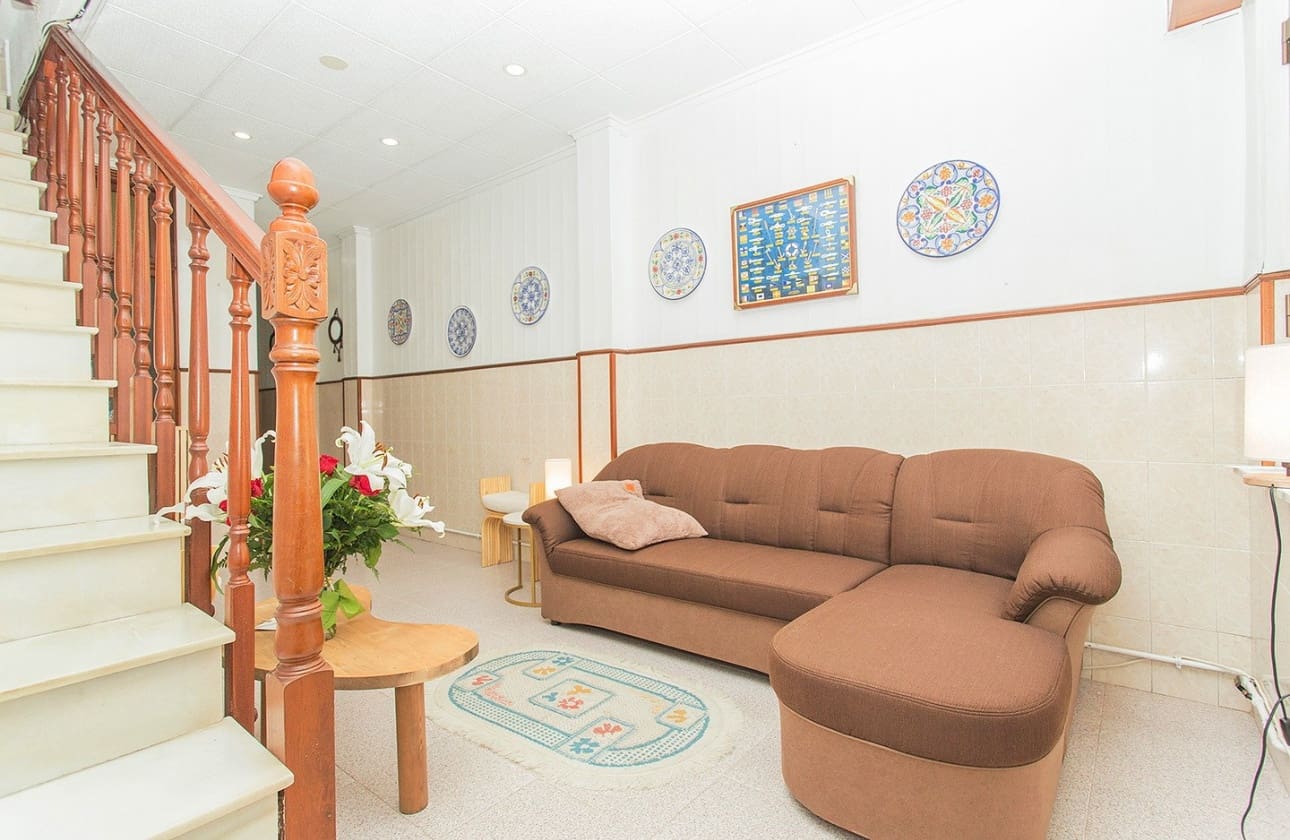 5 soverom Hus til salgs i Torrevieja - € 249 000 (Ref: 9858731)