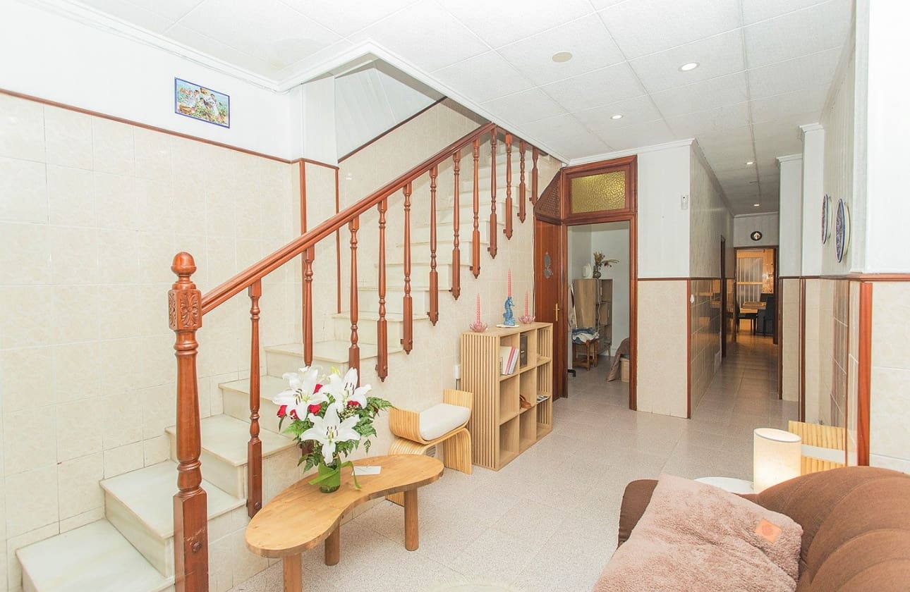 5 soverom Hus til salgs i Torrevieja - € 249 000 (Ref: 9858731)