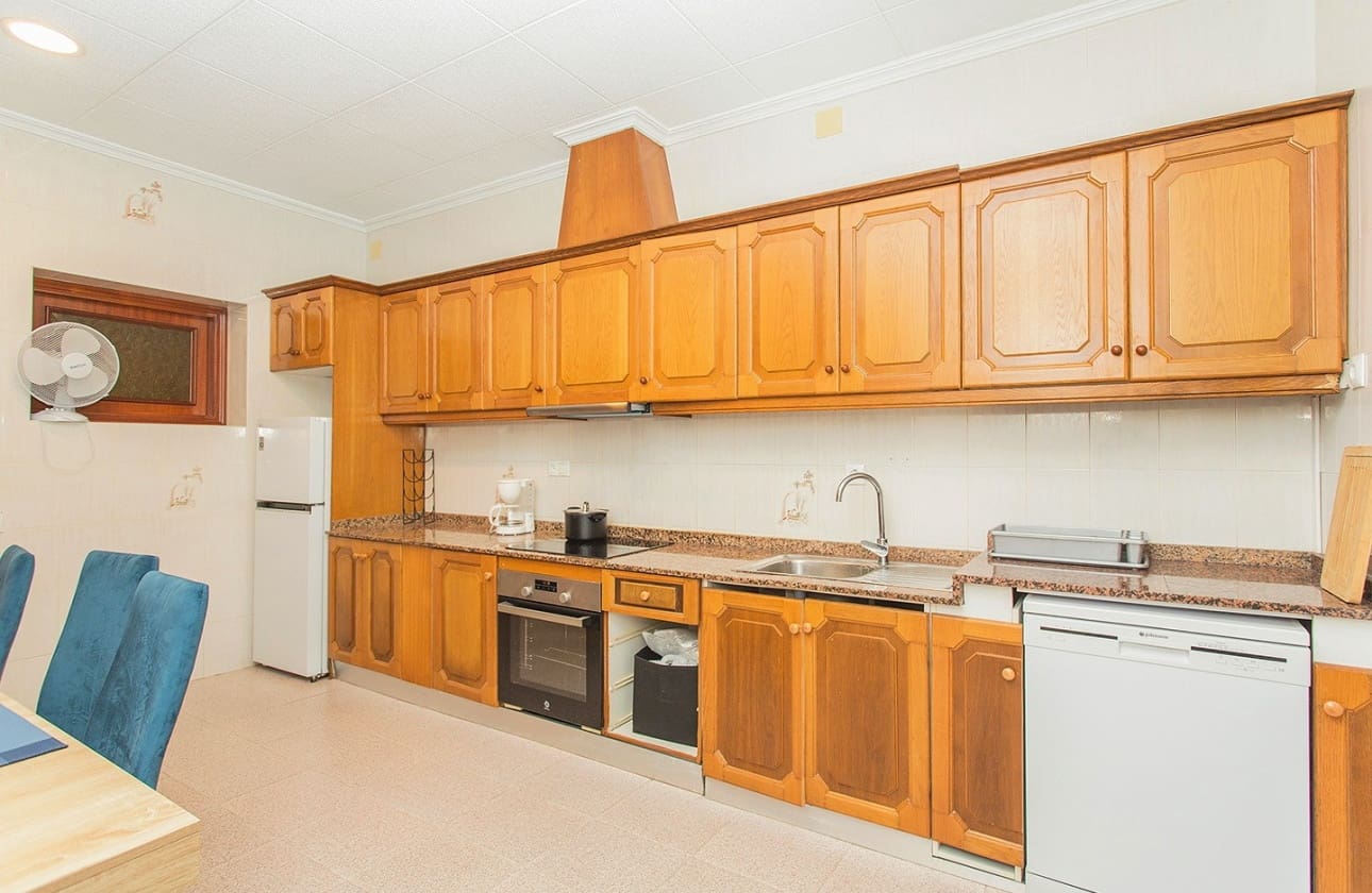 5 soverom Hus til salgs i Torrevieja - € 249 000 (Ref: 9858731)
