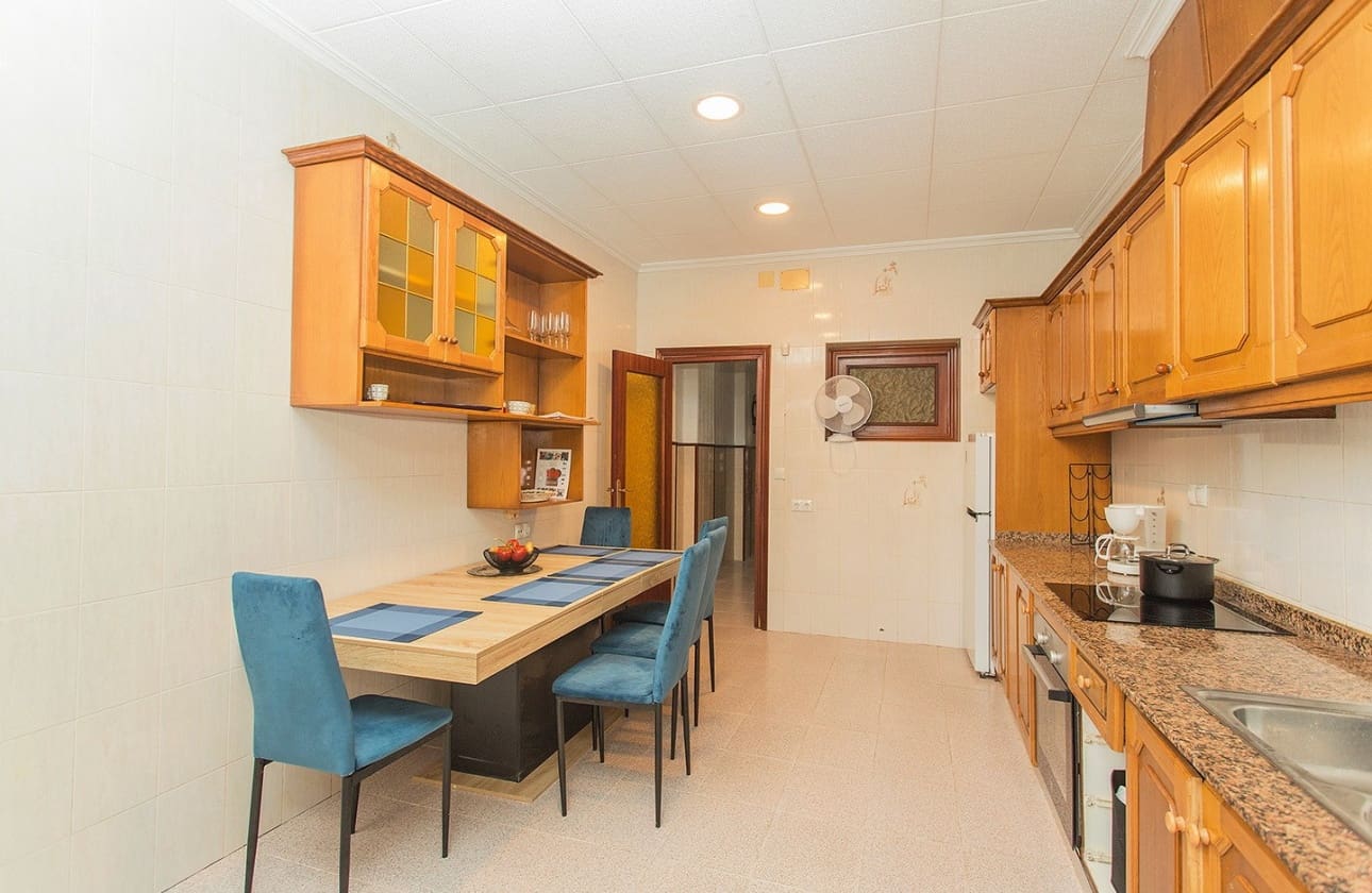 5 soverom Hus til salgs i Torrevieja - € 249 000 (Ref: 9858731)