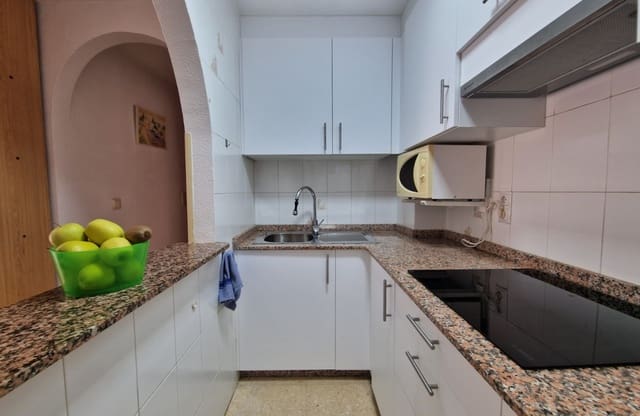3 bedroom Apartment for sale in Guardamar Playa, Guardamar del Segura - € 195,000 (Ref: 9860693)